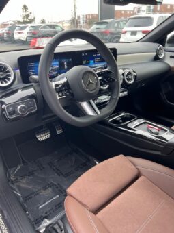 
										2024 Mercedes-Benz CLA250 4MATIC Coupe full									