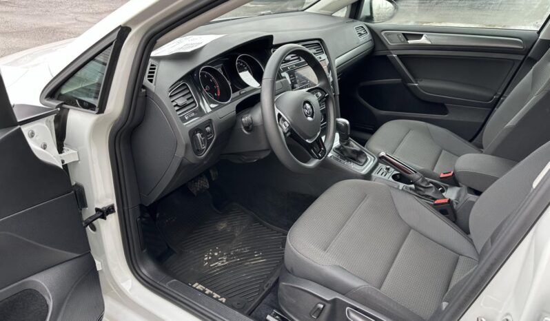 
								2021 Volkswagen Golf Comfortline 5-door Auto full									