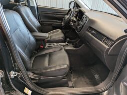 
										2016 Mitsubishi Outlander GT AWD full									