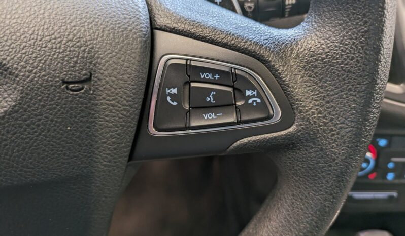 
								2017 Ford Escape SE 4WD full									