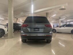 
										2018 Volkswagen Tiguan Highline 2.0T 8sp at w/Tip 4M full									