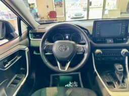 
										2022 Toyota RAV4 XLE full									