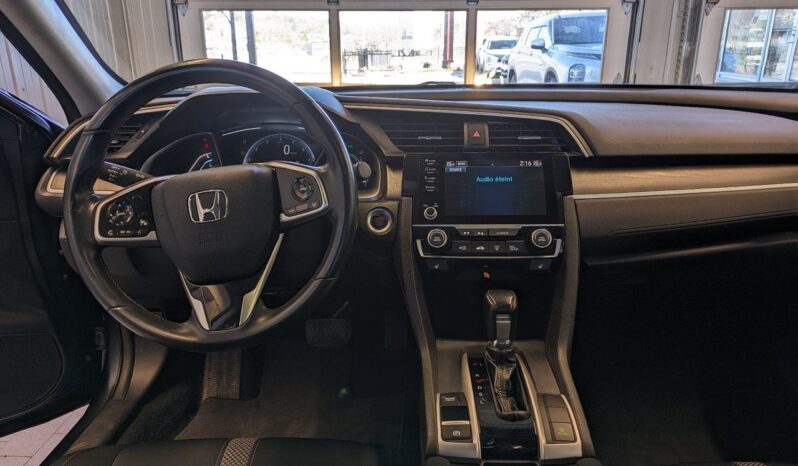 
								2020 Honda Civic EX full									