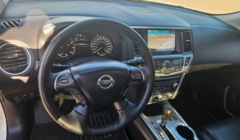 
								2018 Nissan Pathfinder SL full									