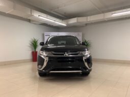 
										2018 Mitsubishi OUTLANDER PHEV SE S-AWC full									