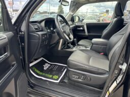 
										2019 Toyota 4Runner 4WD full									