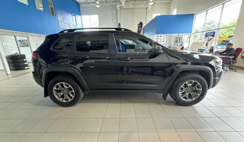 
								2020 Jeep Cherokee Sport full									