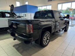 
										2018 GMC Sierra 1500 SLT full									