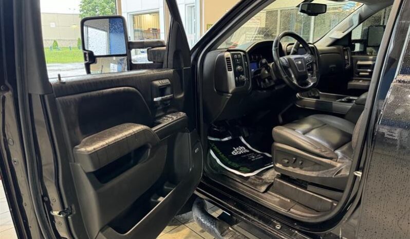 
								2018 GMC Sierra 1500 SLT full									