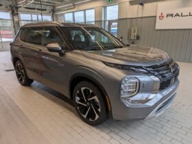 2024 Mitsubishi Outlander Plug-In Hybrid GT