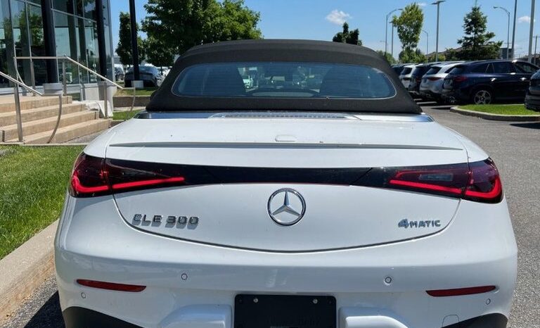 
								2024 Mercedes-Benz CLE300 4MATIC Cabriolet full									