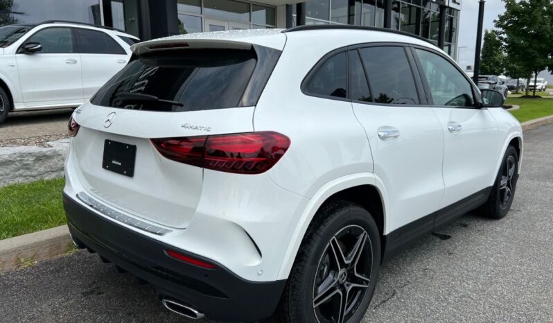 
								2025 Mercedes-Benz GLA 250 4MATIC full									