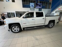 
										2015 Chevrolet Silverado 1500 2LZ full									