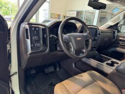 
										2015 Chevrolet Silverado 1500 2LZ full									