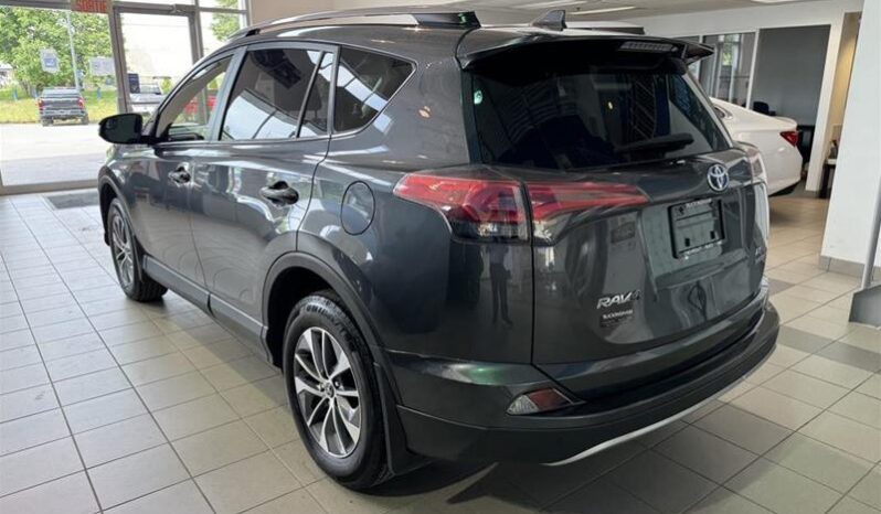 
								2018 Toyota RAV4 Hybrid LE+ full									