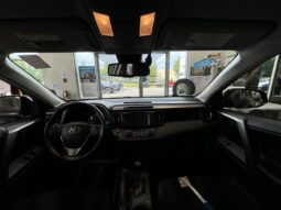 
										2018 Toyota RAV4 Hybrid LE+ full									