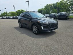 
										2020 Ford Escape SEL full									