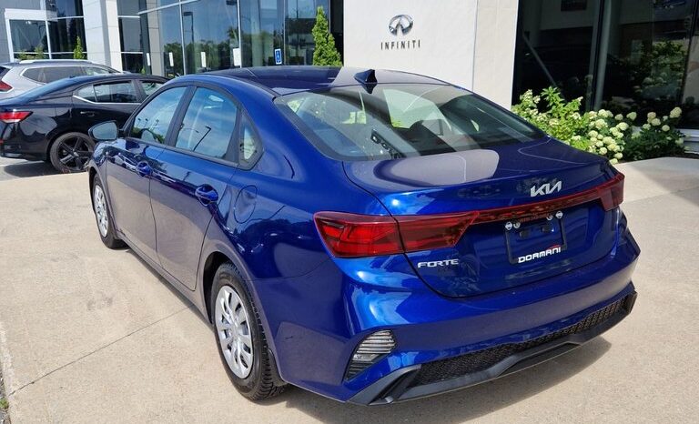 
								2023 Kia Forte LX full									