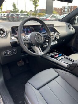 
										2025 Mercedes-Benz GLA 250 4MATIC full									