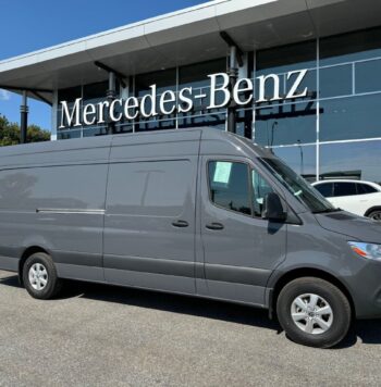 2024 Mercedes-Benz Sprinter Cargo Van 2500 High Roof I4 Diesel HO 170 EXT - Used Cargo Van - VIN: W1Y4NDHY6RP657597 - Mercedes-Benz Gatineau