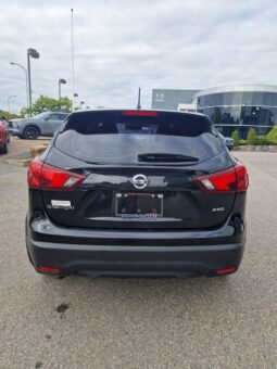 
										2017 Nissan Qashqai S full									