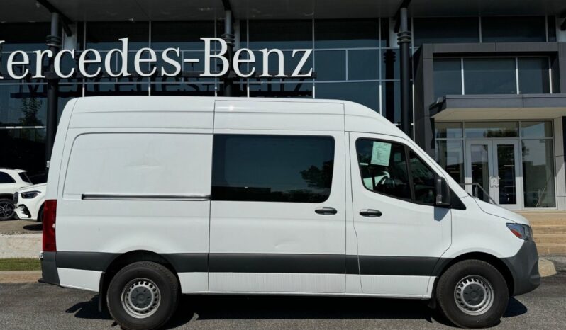 
								2020 Mercedes-Benz Sprinter V6 2500 Cargo 144 (2) full									