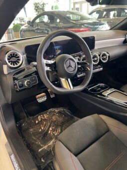 
										2024 Mercedes-Benz CLA250 4MATIC Coupe full									