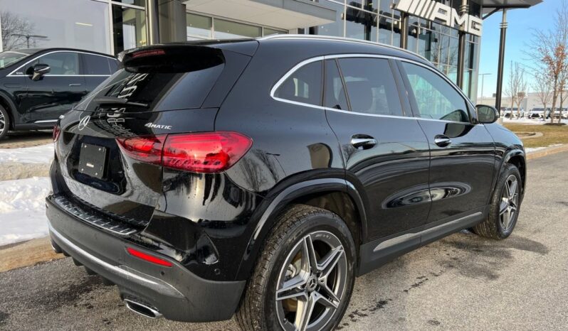 
								2024 Mercedes-Benz GLA250 4MATIC SUV full									