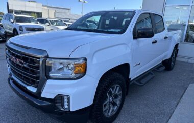 2021 GMC Canyon Crew Cab Short Box 4-Wheel Drive AT4 w/Cloth