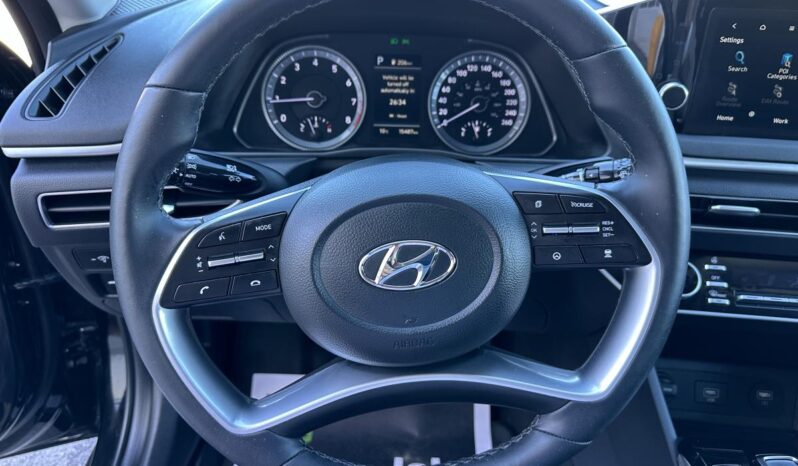 
								2023 Hyundai Sonata Preferred full									