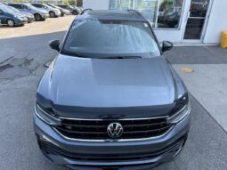 
										2023 Volkswagen Tiguan Comfortline R-Line Black Edition 4MOTION full									