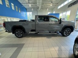 
										2025 GMC Sierra 2500HD SLE full									