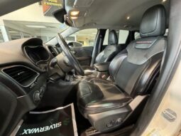 
										2019 Jeep Cherokee Trailhawk full									