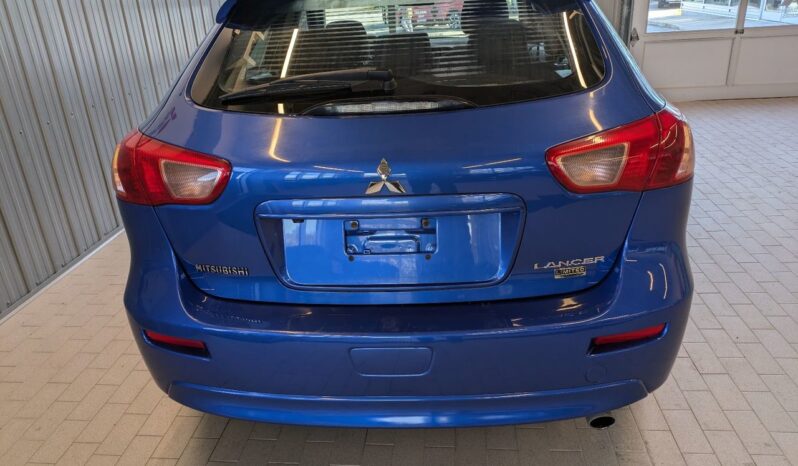 
								2017 Mitsubishi Lancer Sportback SE LTD full									