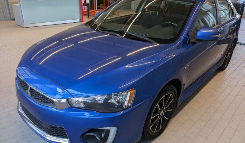 
								2017 Mitsubishi Lancer Sportback SE LTD full									