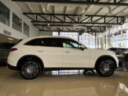 
										2025 Mercedes-Benz GLC 300 4MATIC full									