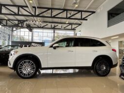 
										2025 Mercedes-Benz GLC 300 4MATIC full									