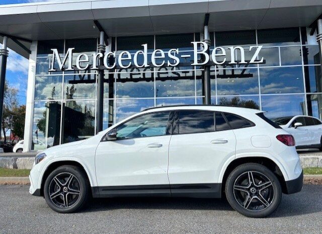 
								2025 Mercedes-Benz GLA 250 4MATIC full									