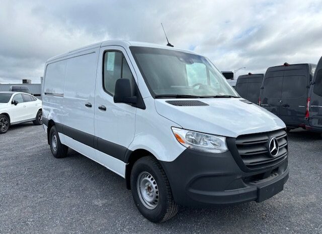 
								2024 Mercedes-Benz Sprinter Cargo Van 2500 Standard Roof I4 Diesel HO 144 full									