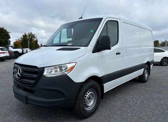 2024 Mercedes-Benz Sprinter Cargo Van 2500 Standard Roof I4 Diesel HO 144 - Used Minivan - VIN: W1Y4NBHY7RP730495 - Mercedes-Benz Gatineau