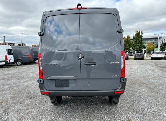 
								2024 Mercedes-Benz Sprinter 2500 144 Wheelbase Standard Roof AWD full									