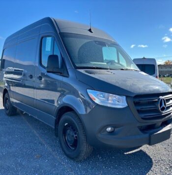 2024 Mercedes-Benz Sprinter 2500 144 Wheelbase High Roof RWD - New Cargo Van - VIN: W1Y4NBHY8RP720090 - Mercedes-Benz Gatineau