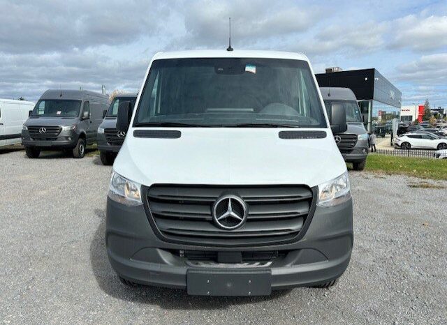 
								2024 Mercedes-Benz Sprinter 2500 144 Wheelbase Standard Roof RWD full									