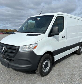 2024 Mercedes-Benz Sprinter 2500 144 Wheelbase Standard Roof RWD - New Cargo Van - VIN: W1Y4NBHY9RP731132 - Mercedes-Benz Gatineau