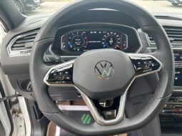 
										2022 Volkswagen Tiguan Comfortline R-Line Black Edition 4MOTION full									