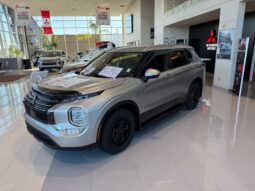 2024 Mitsubishi Outlander ES - New SUV - VIN: JA4J4UA84RZ618011 - Rallye Mitsubishi Gatineau