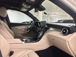 
										2017 Mercedes-Benz GLC300 4MATIC SUV full									