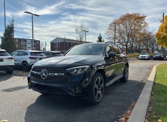 
								2025 Mercedes-Benz GLC 300 4MATIC full									