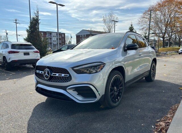 
								2025 Mercedes-Benz GLA 250 4MATIC full									