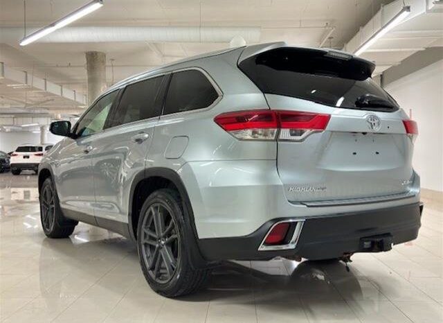 
								2019 Toyota Highlander XLE AWD full									